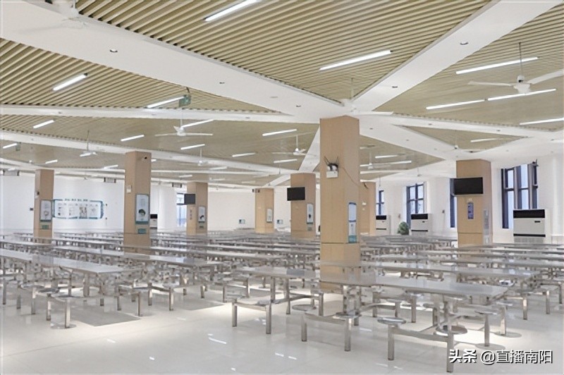 建全省一流名校—南阳市五中筑牢为*党**育人为国育才根基