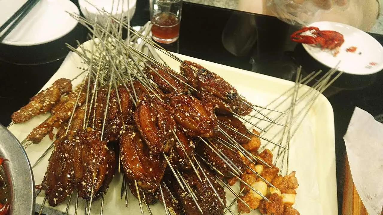 济南牛阵烧烤现状,济南牛阵黑虎泉店