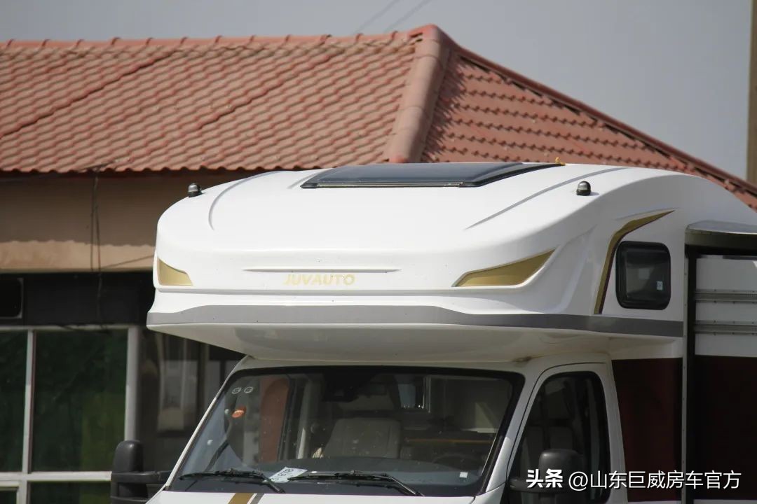178万依维柯双拓展房车,依维柯b型房车