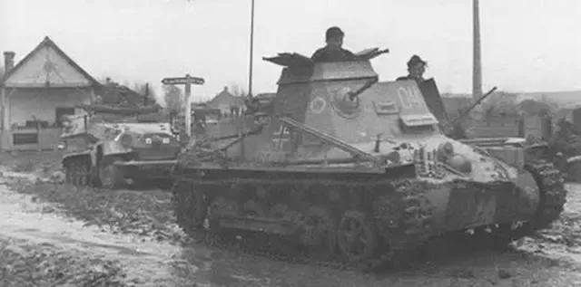 二战德国一个坦克连有多少坦克,二战t34坦克vs虎式坦克