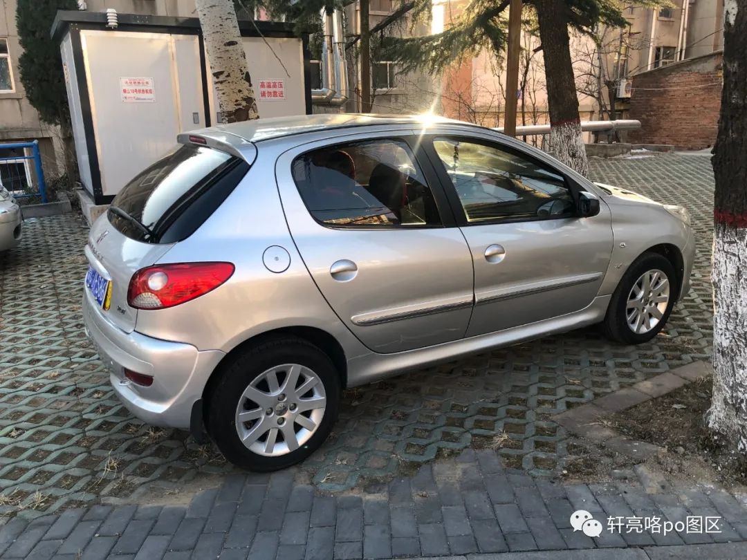 如何优雅毁掉一辆汽车,东风标致207维修拆解视频