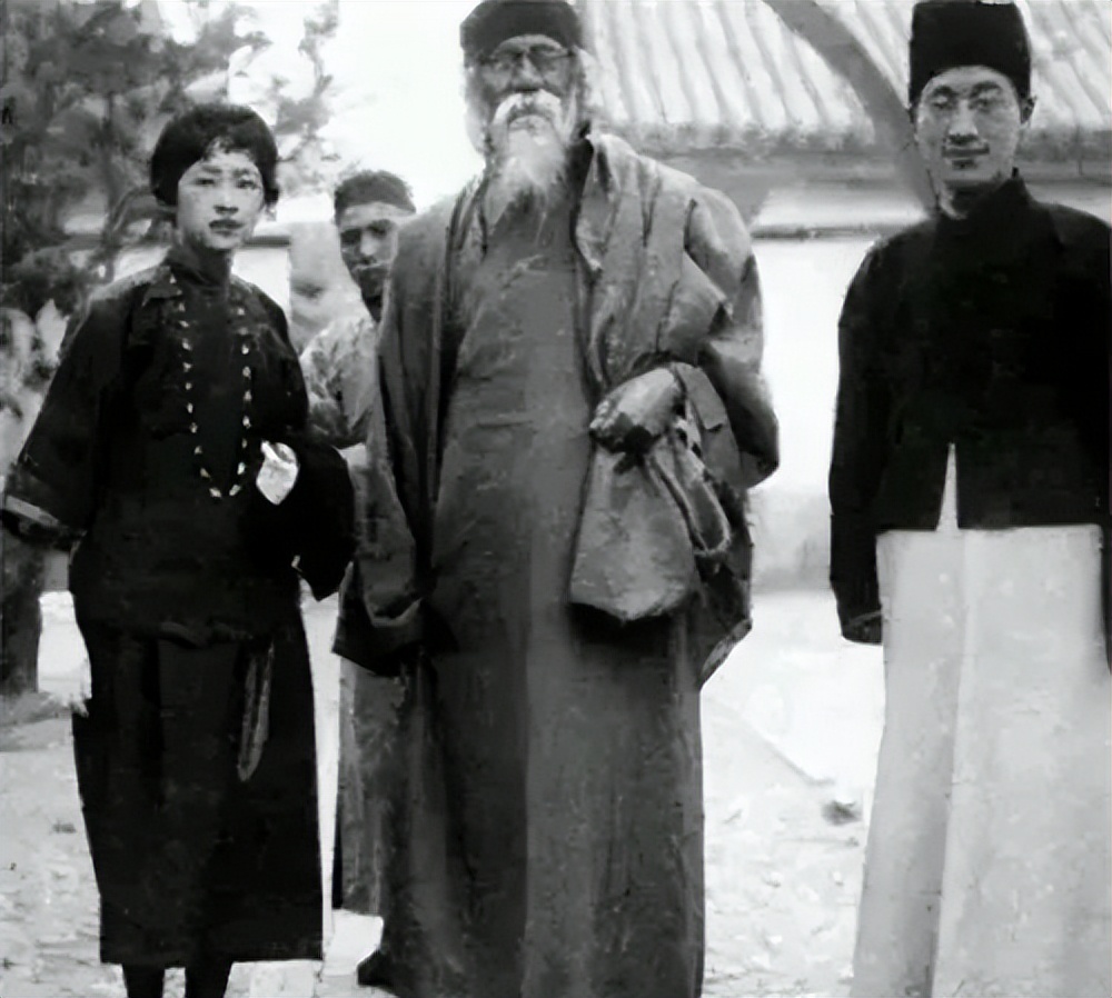 十年饮冰热血难凉faker,与十年饮冰难凉热血类似的句子