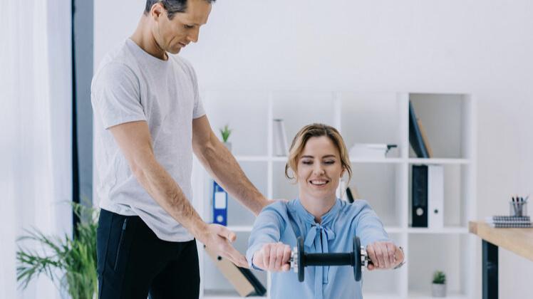 上了年龄子宫能修复吗,年纪大了子宫掉出来了