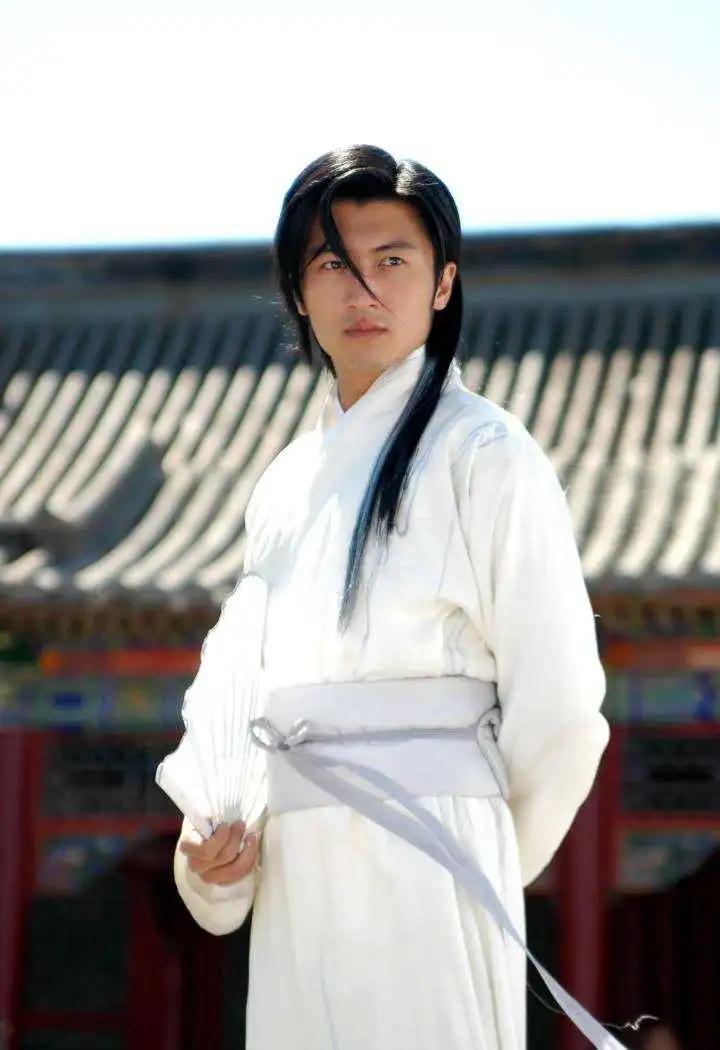 最酷的男明星短发型,顶流男明星发型