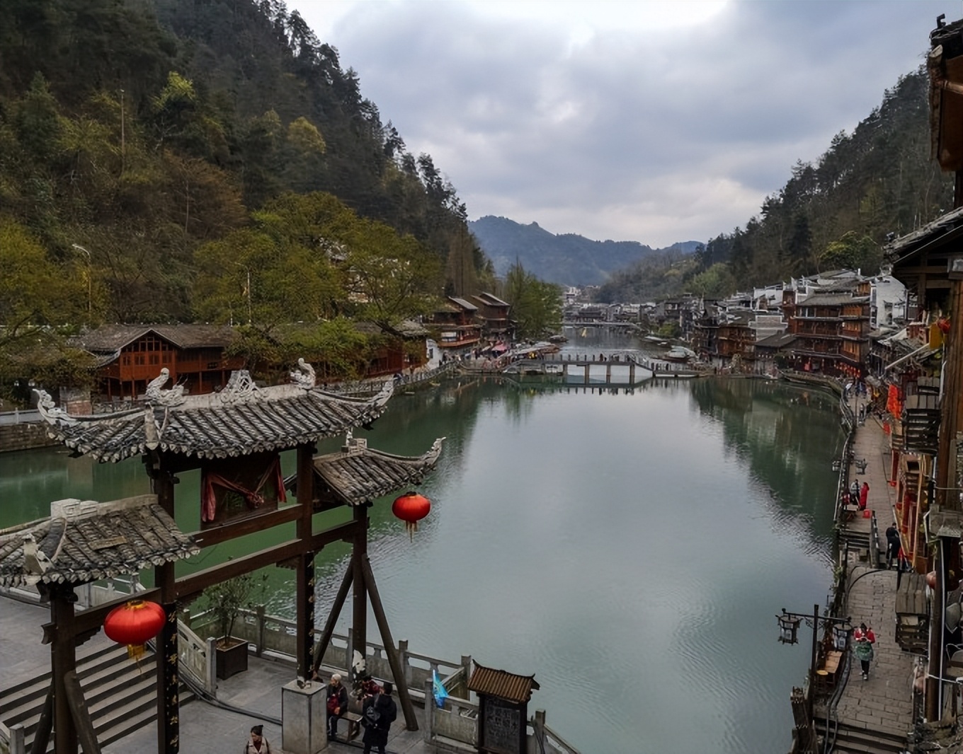 凤凰湘西看古城,湘西游之凤凰古城