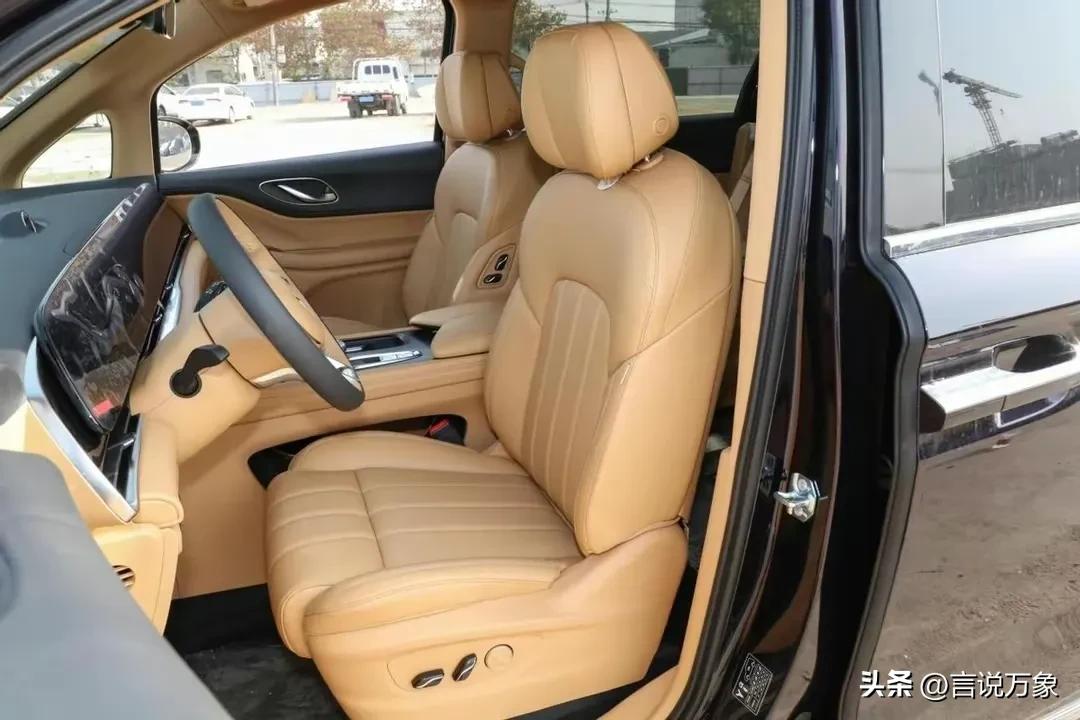 明星的保姆车有哪些,明星一般用什么样的保姆车