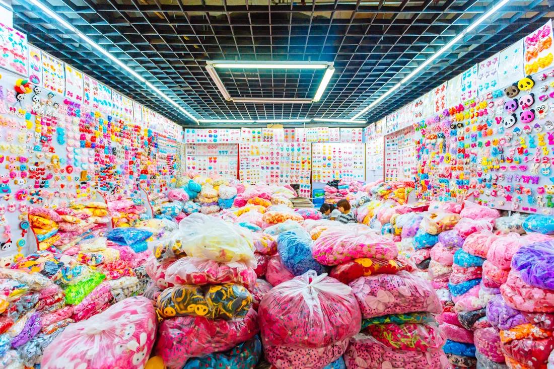 荆州义乌小商品城现状,义乌中国小商品城第三代市场