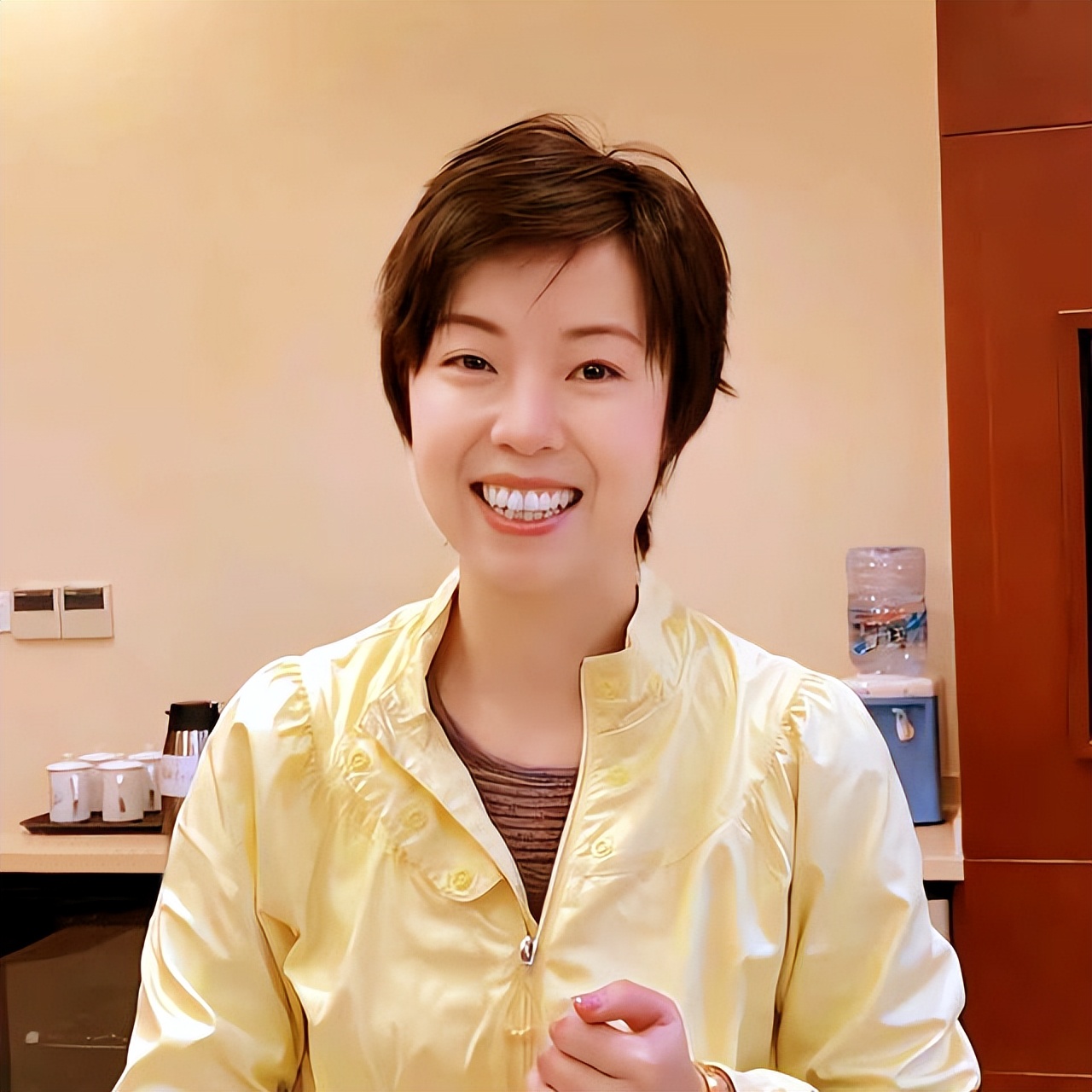 张怡宁妈妈王凤英采访,张怡宁徐威女儿