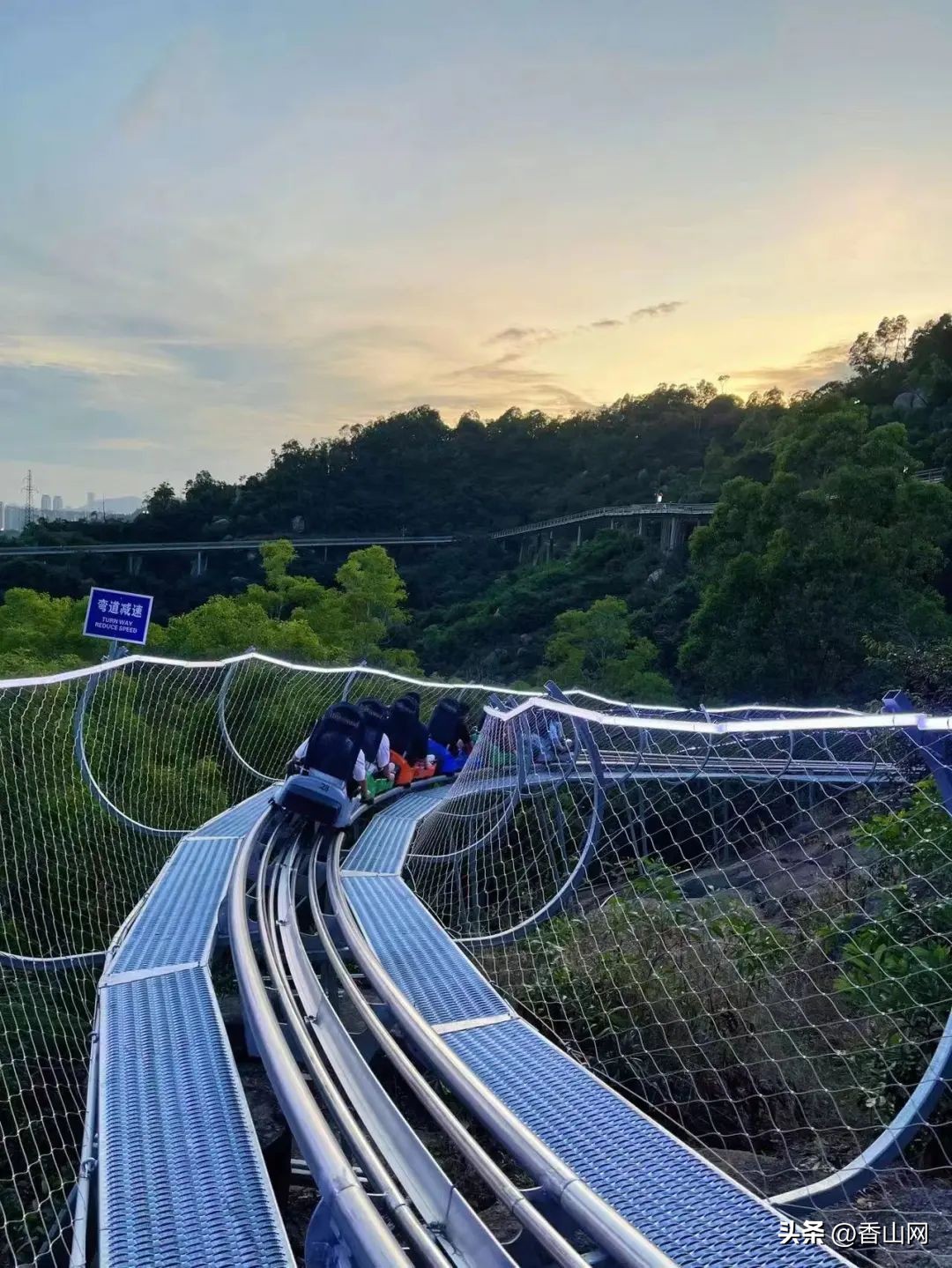 珠海香炉湾城市阳台索道,珠海景山索道观光缆车落日
