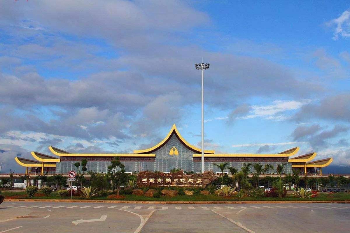 飞机场距离市中心多远合适,距离机场最近的市中心