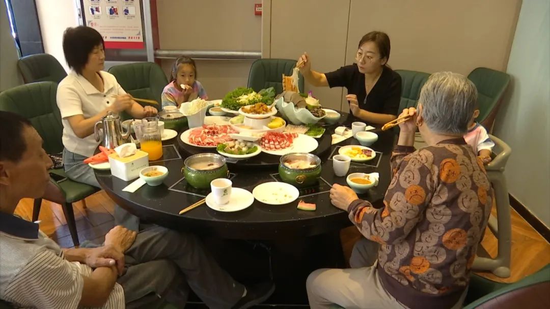 打卡内蒙锡林郭勒盟,北京吃货品尝锡林郭勒羊肉