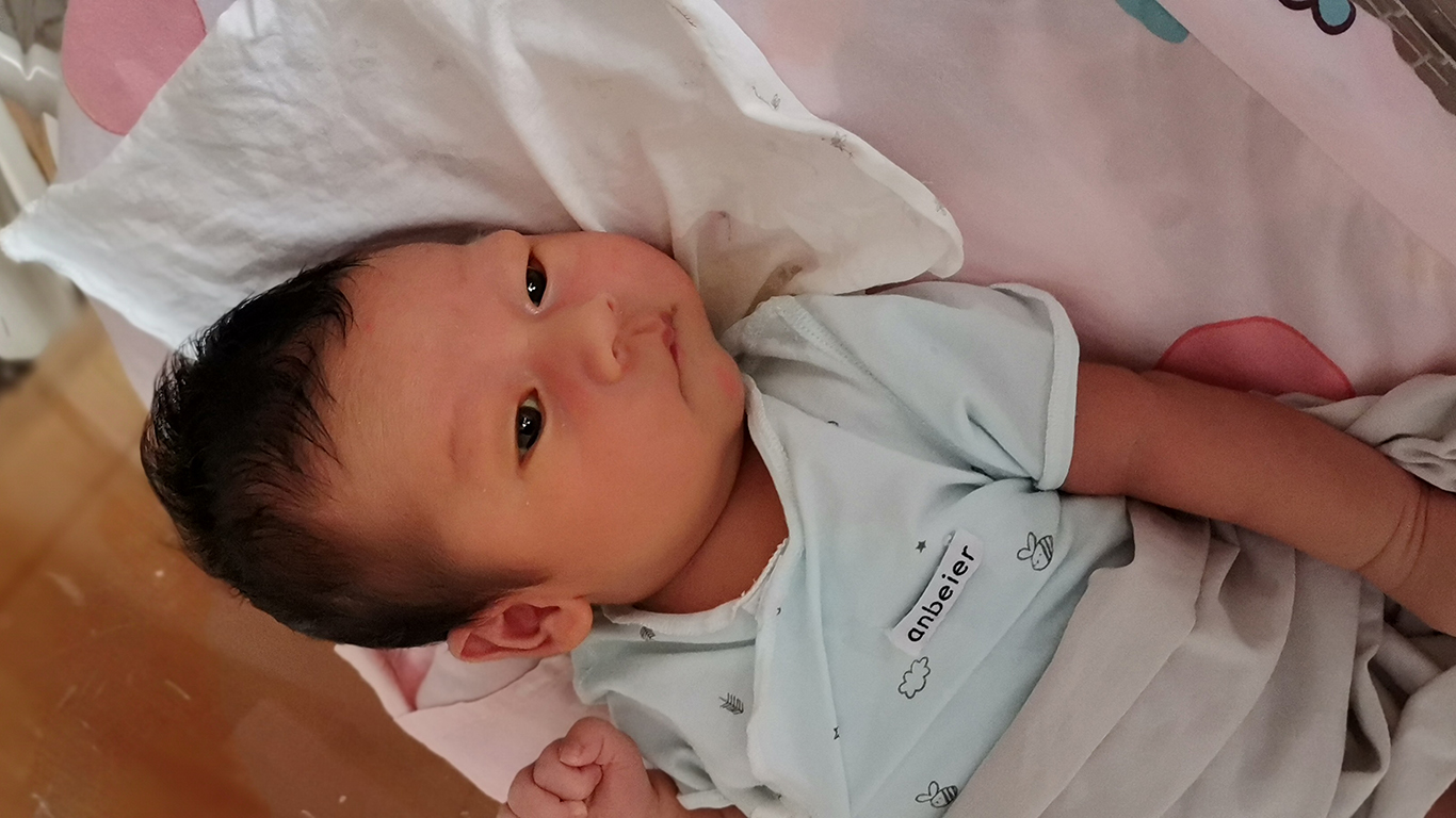 如何给宝宝睡个好头型图解,怎样给宝宝睡出好头型