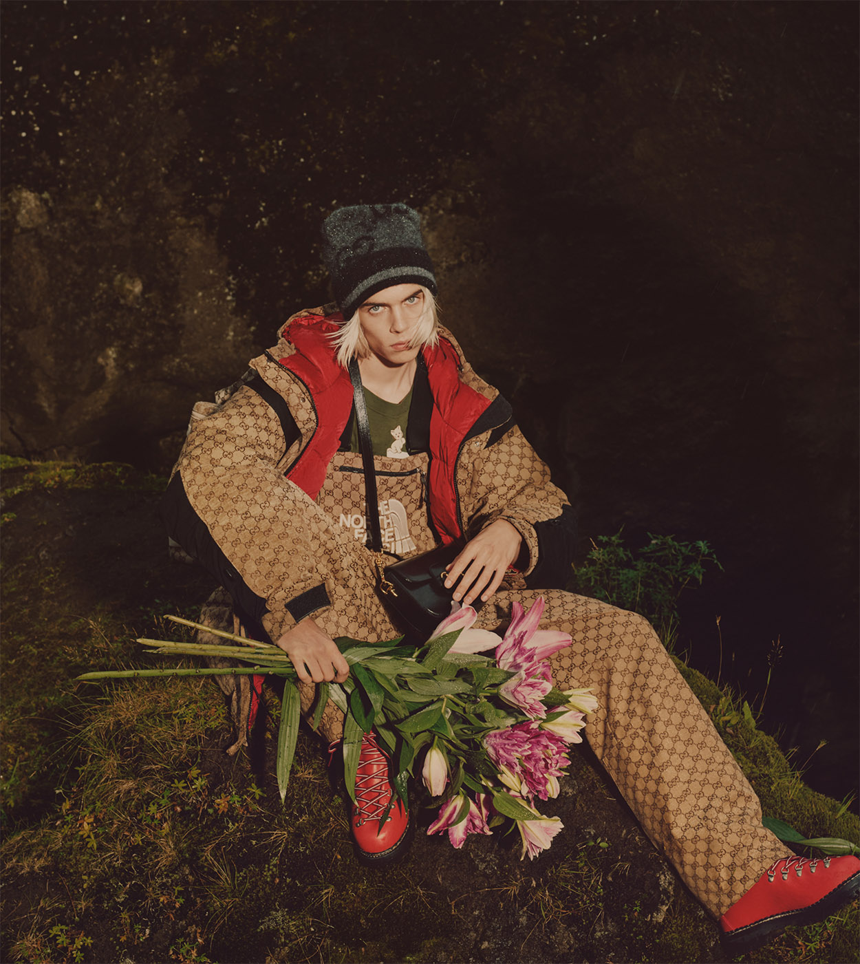 thenorthfacegucci联名白t,thenorthfacegucci联名老花