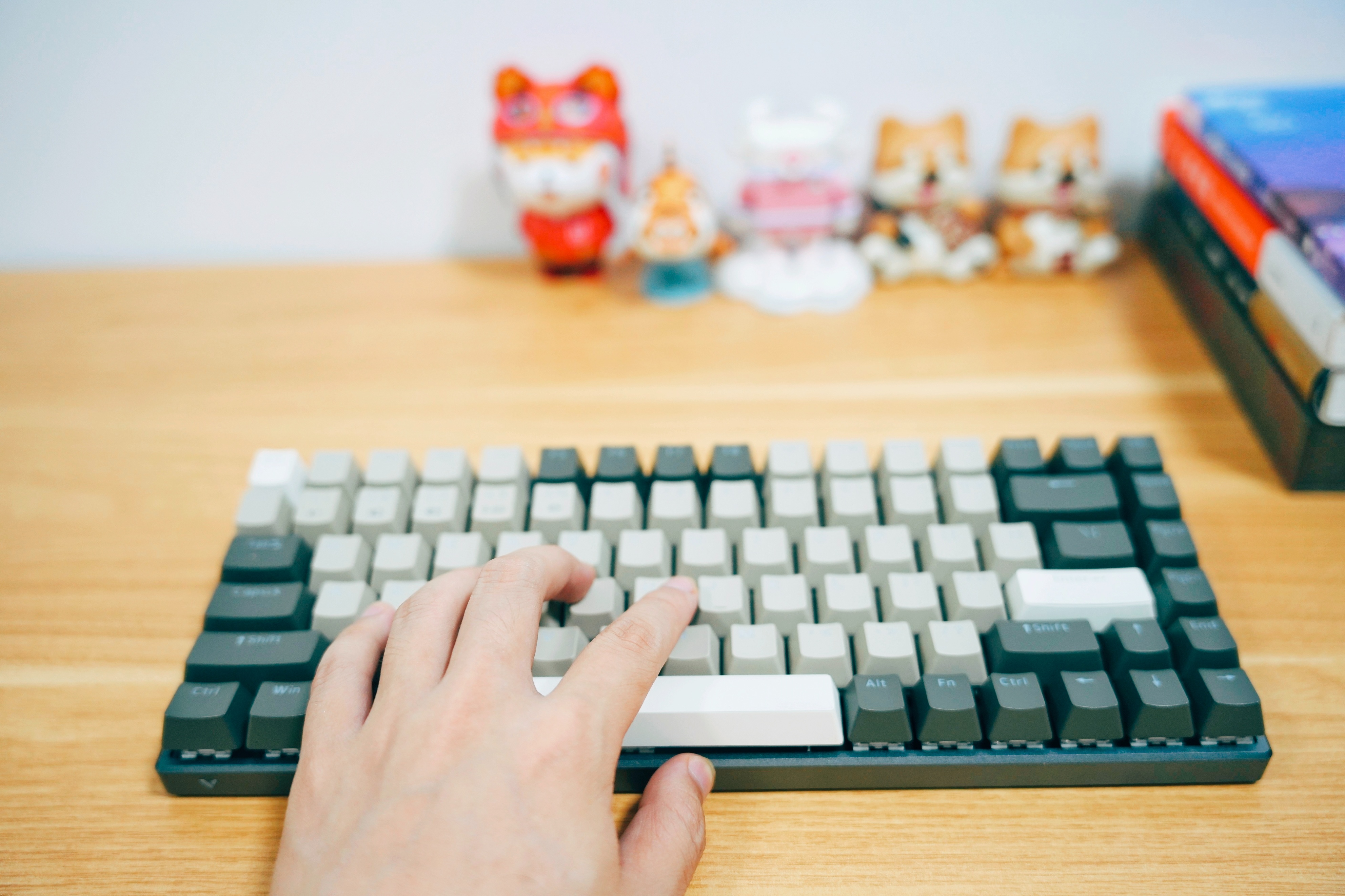 雷柏v700-8a设置教程,雷柏V700S机械键盘怎么样