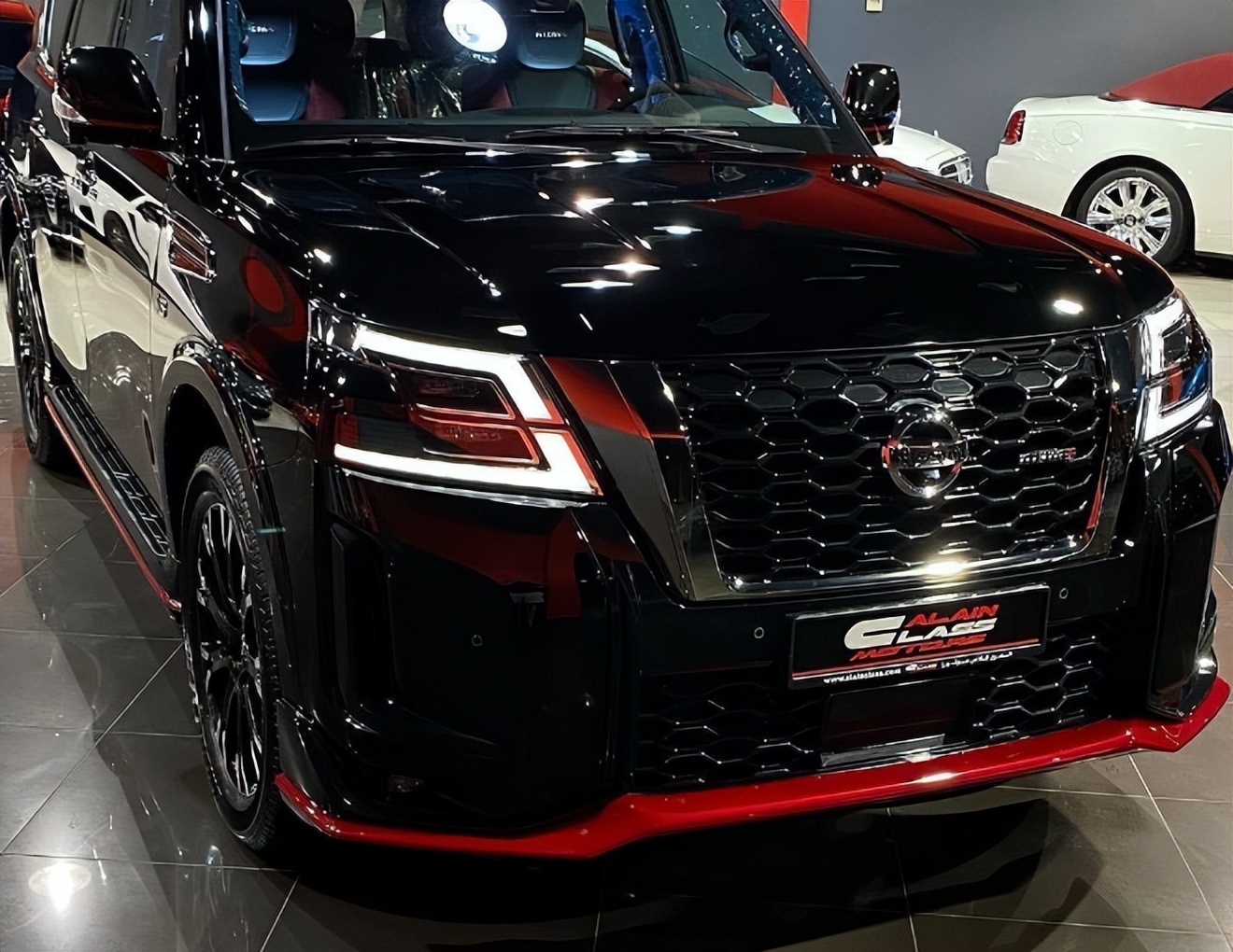 途乐跟陆巡综合对比尺寸,途乐和陆巡最大的区别