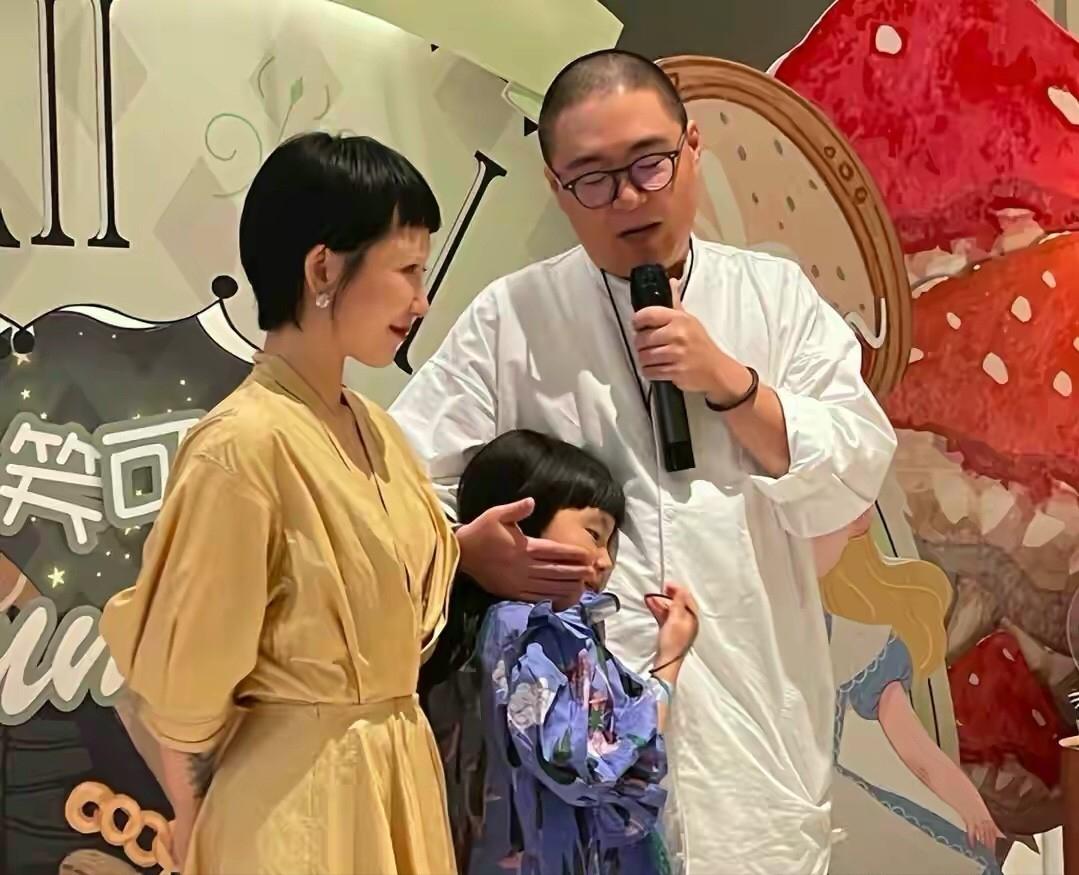 郝劭文4岁出道身价千万,郝劭文回应老婆二婚帮别人养孩子