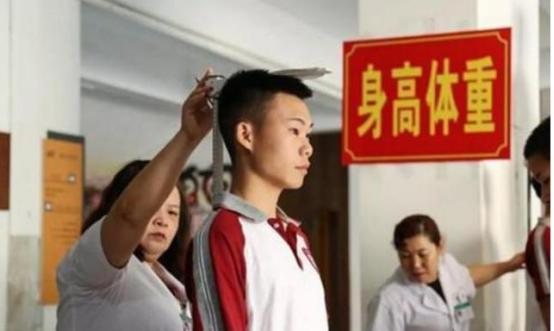 李亚诺断骨手术,断骨增高7.2厘米的李亚诺现状