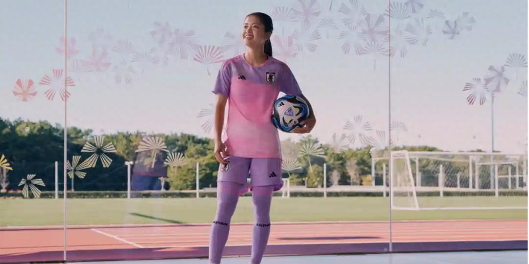 街上穿瑜伽裤还不够，为什么女生穿泳衣走来走去？