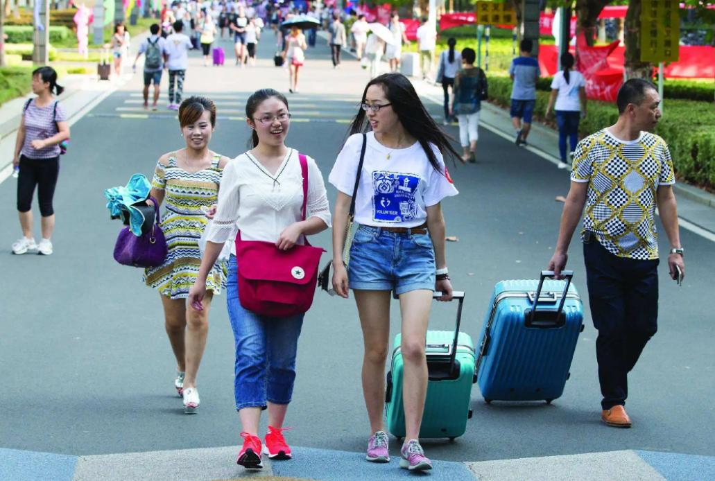 大学生户口迁入本地有什么好处,大学生迁入集体户的好处