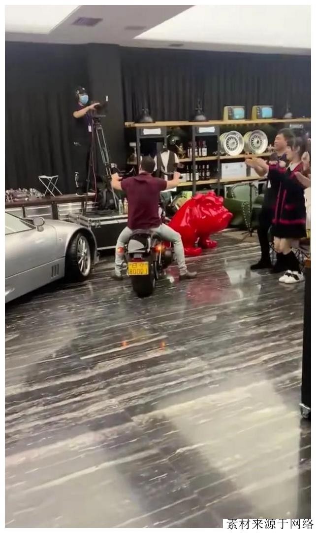 杨坤讽刺刀郎,杨坤无所谓赚多少钱