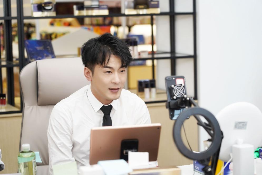 辛巴帮运城农户卖柿子,辛巴农助农视频