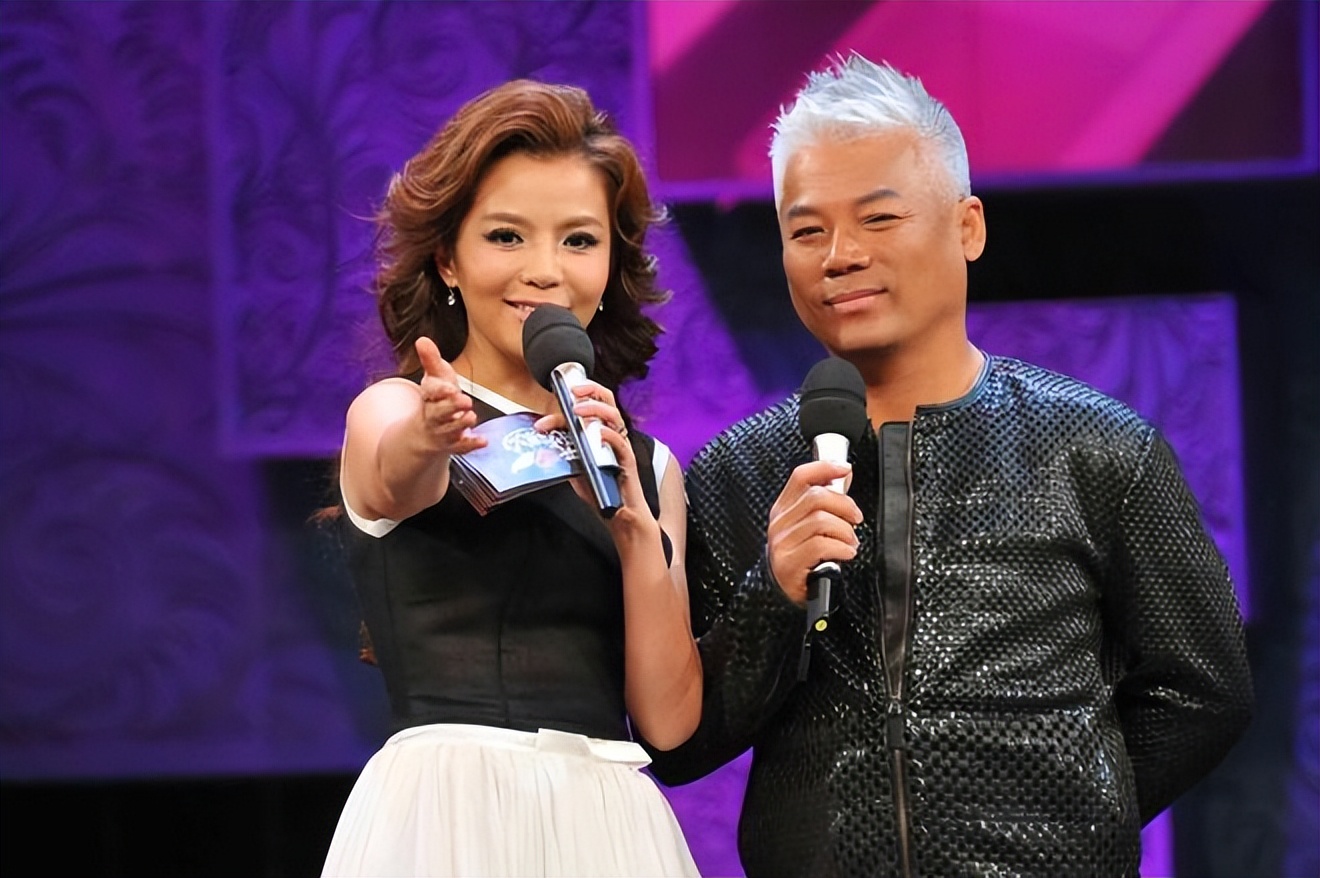 春晚主持人董卿周涛朱迅李思思,春晚主持人董卿朱迅周涛