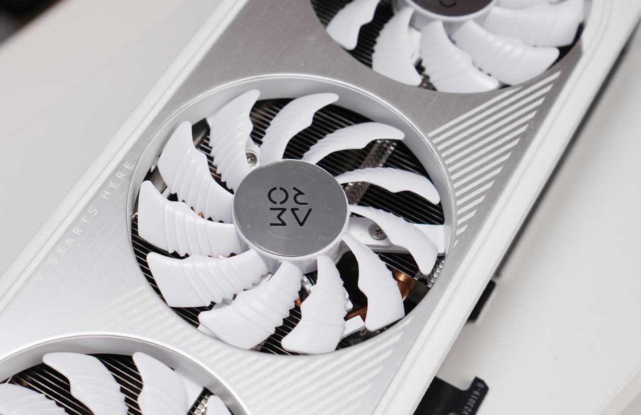 技嘉rtx4060ti雪鹰,技嘉雪鹰4060ti显卡测评