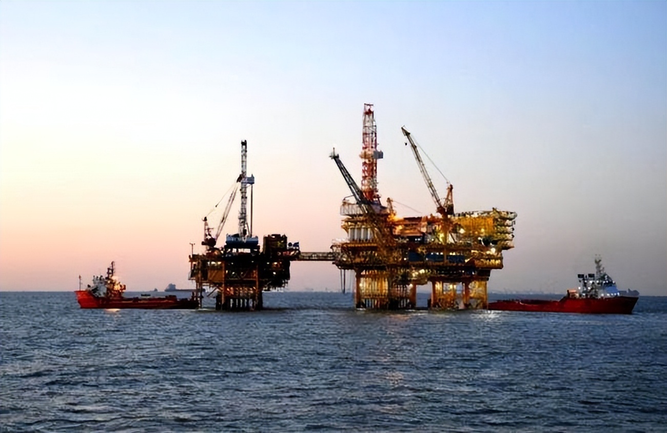 中国南海油田开采情况,中国南海发现80亿吨油田