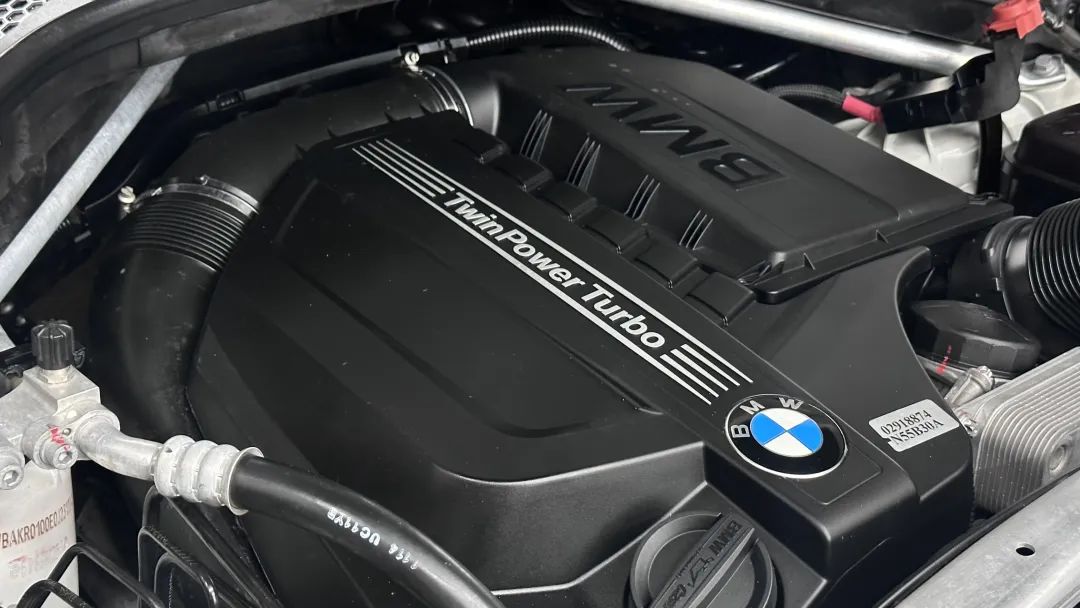 宝马x5老改新二手出售五万左右,宝马x5整车全部翻新要多少钱