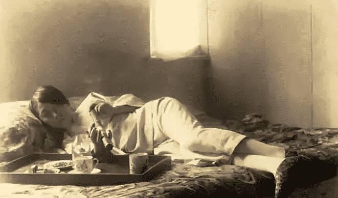 老照片:掠夺伊拉克黄金的美军,与德军合影的波兰*妓军**