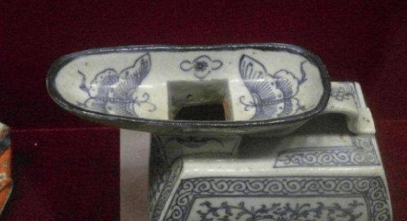 古代“夜壶”口这么小,女人怎么用?看完才知古人智慧!