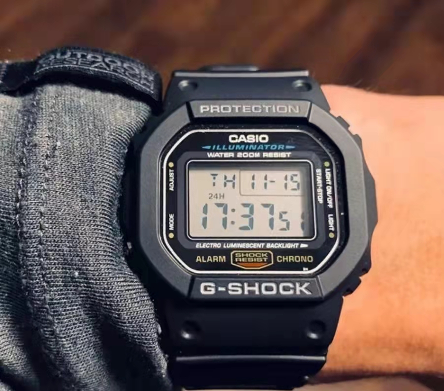 性价比高的手表学生党,适合学生党的性价比电子手表