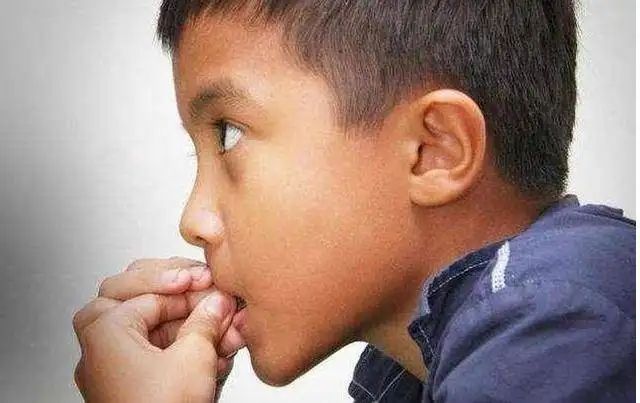 经常咬指甲有什么危害吗,经常咬指甲会造成什么后果