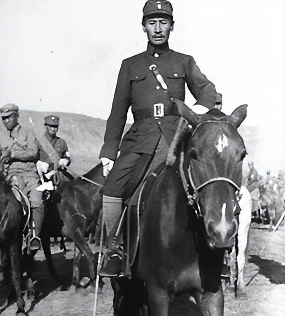 九一八事变张学良为什么不放一枪,九一八事变时张学良为何弃守东北