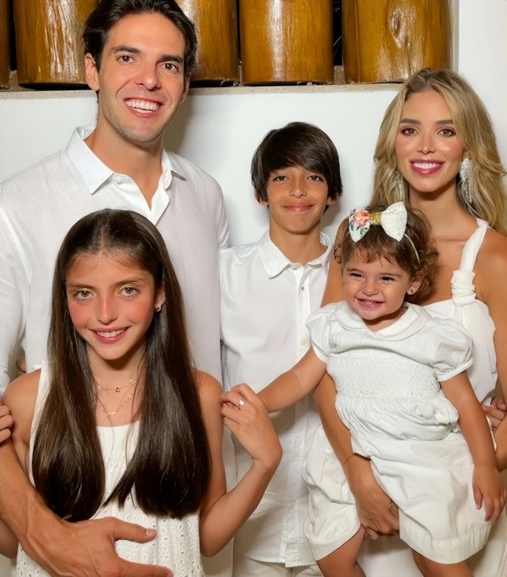 卡卡变成人有多帅,卡卡从1岁到35岁的容貌变化