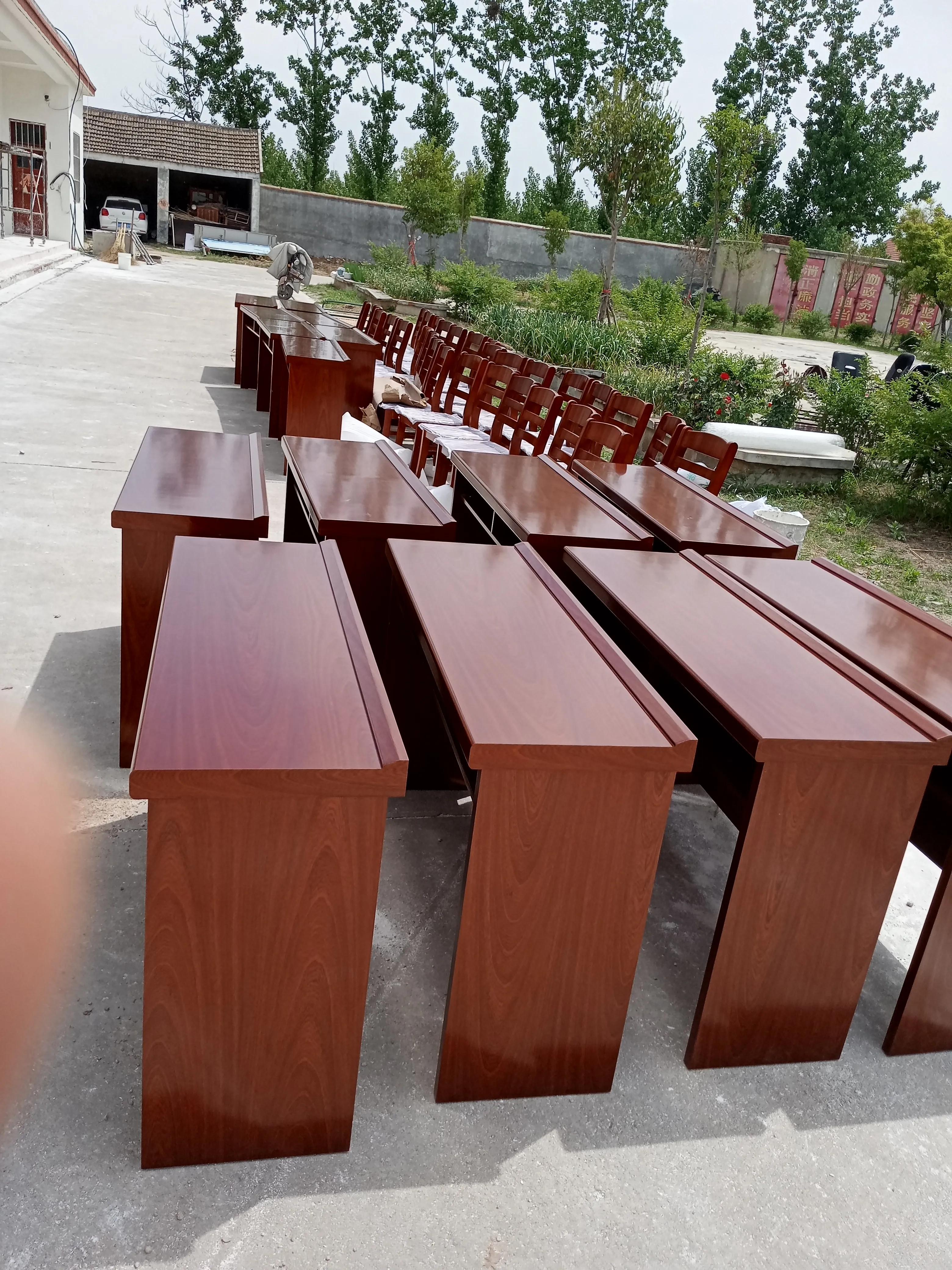 张磊村支书,村支书张磊