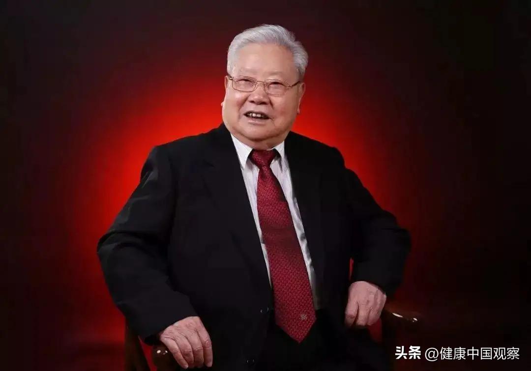 最美医生事迹一人救5命,最美医生救助心梗