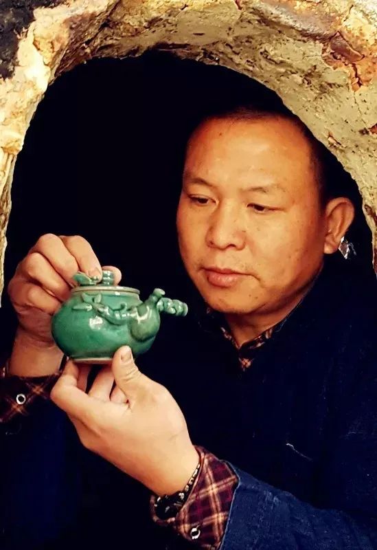 尊享定制|古朴敦厚牙舟陶，成就文明美器