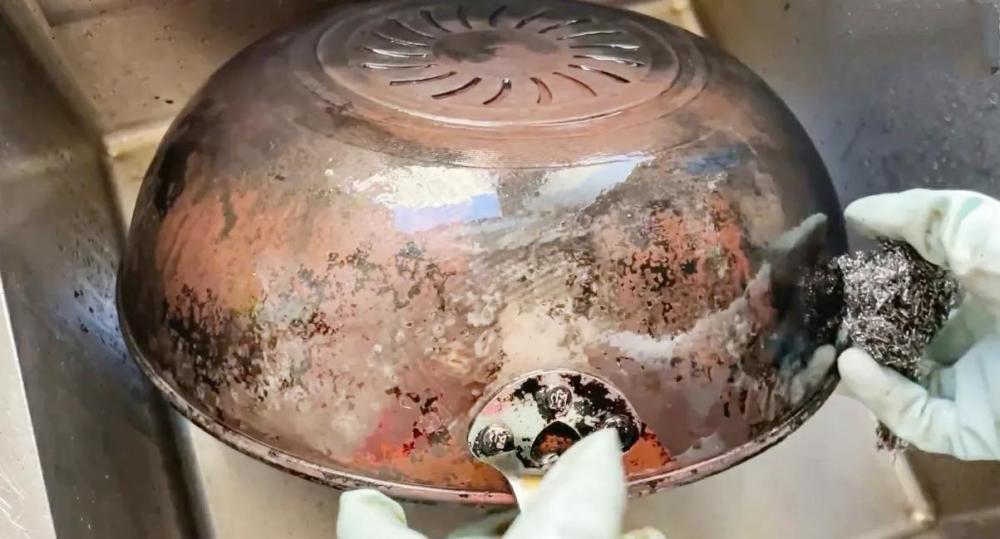 锅底糊了洗不掉怎么办,糊了的锅底没有钢丝球怎么洗
