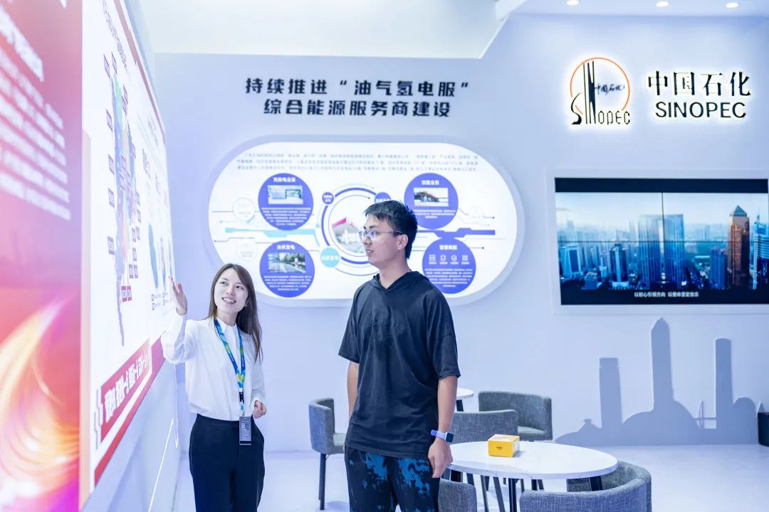 你知道吗？现在很多汽车流行“喝”这款绿色汽油！