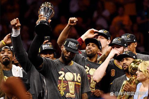 联盟永久退役的球衣都有谁,各球队退役球衣名单