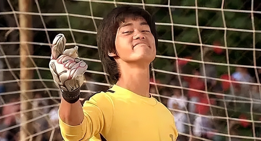 星爷少林足球真实场面,看周星驰少林足球的反应