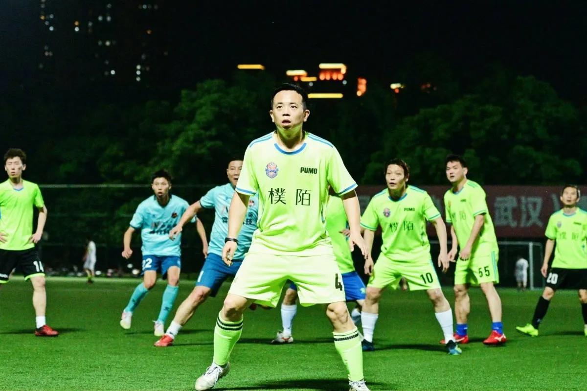 武汉塔子湖业余足球联赛前两轮之我见（一名参赛队长眼中的联赛）