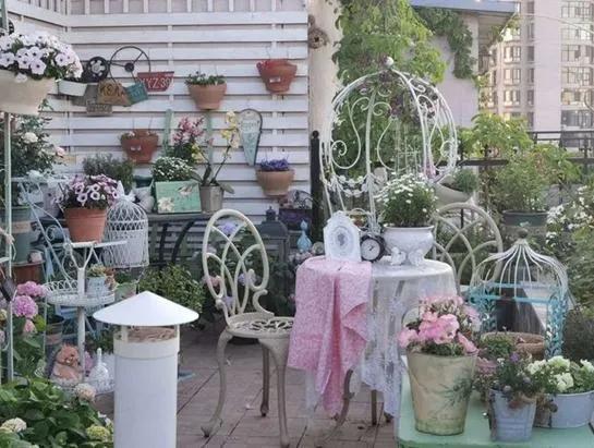 90后将天台改造成空中花园,90后姑娘回家改造楼顶花园