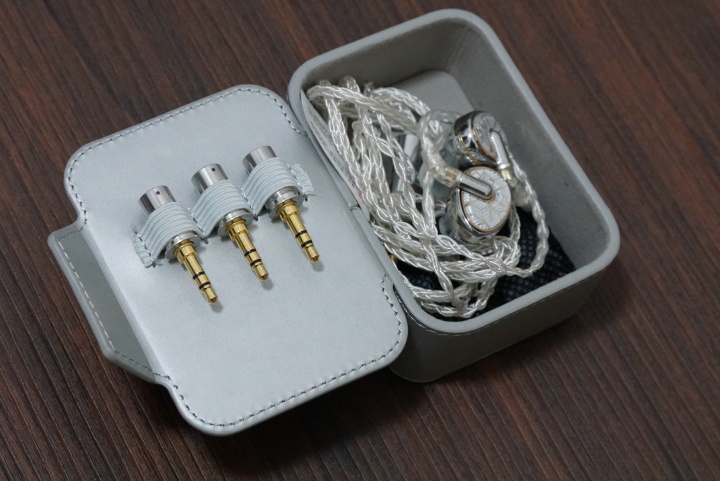 神奇的插头调音，5年前千元内国产音质天花板耳机终迎继任者