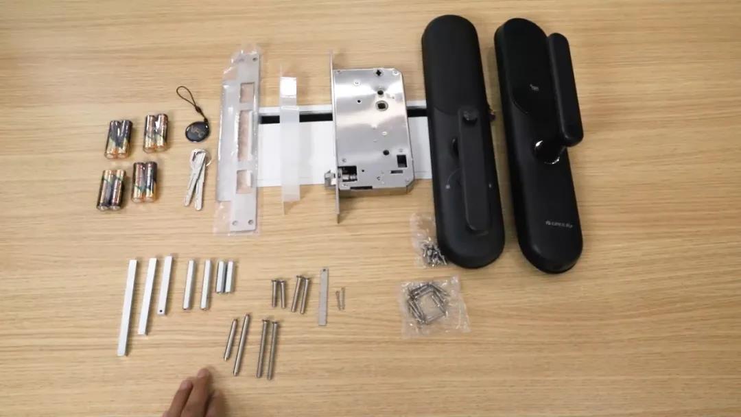 安装智能锁需要注意什么问题,断桥铝门安装智能锁方法视频教程