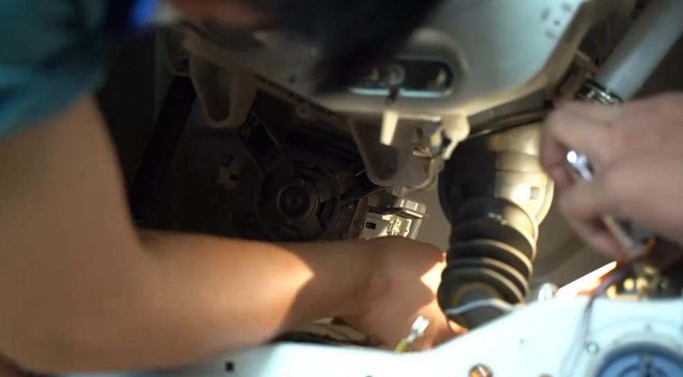 做软装清洗还是做家电清洗,家电清洗跟维修哪个好