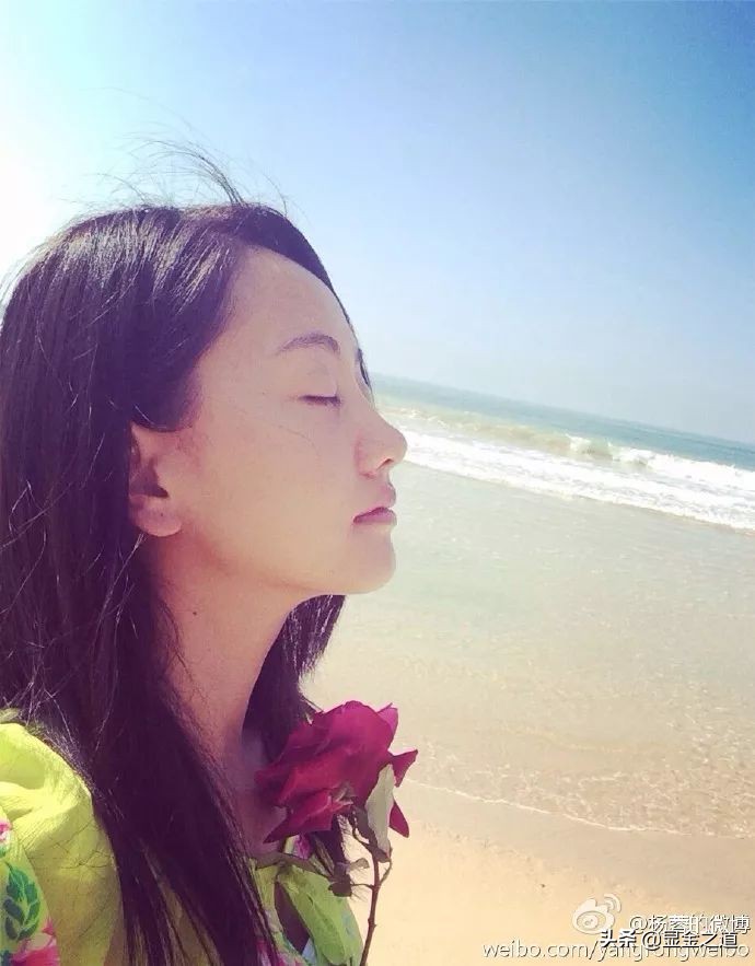 “天才少女”16岁上大学，演戏25年不爱名利