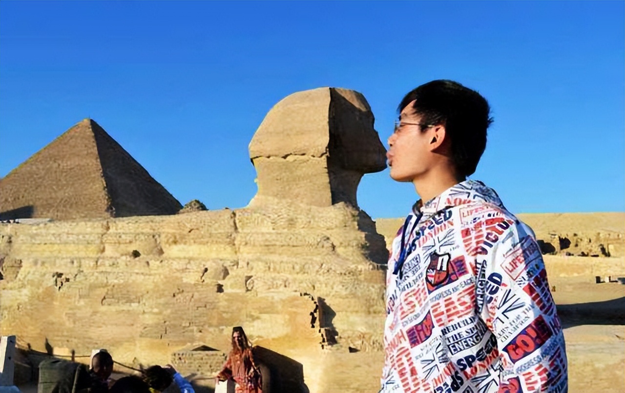 日本小伙独自努力,日本小伙在中国打工