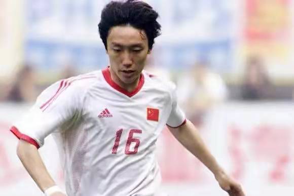 曲波世青赛1-2阿根廷,2001世青赛曲波进球谁助攻的